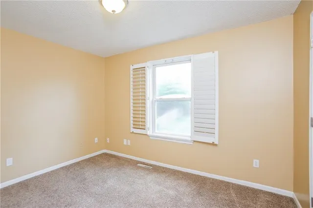 $1,985 | 209 Northeast 113 Street, Kansas City, MO 64155