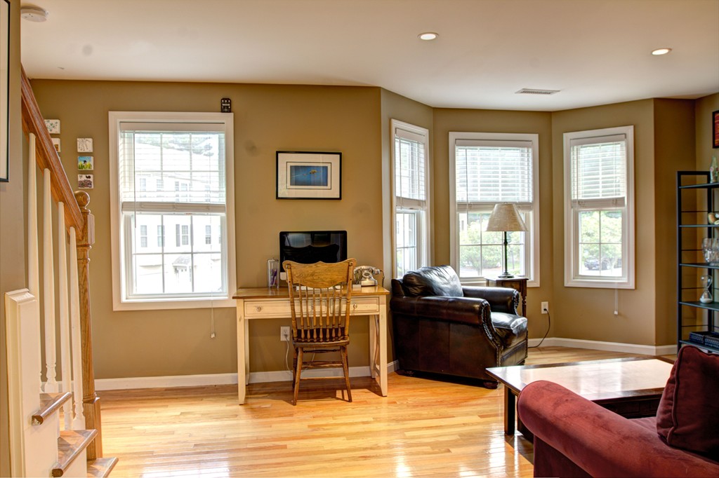 262 Littleton Road, Unit 22 Chelmsford, MA 01824 - Photo 14 of 30 a living room with furniture and a window
