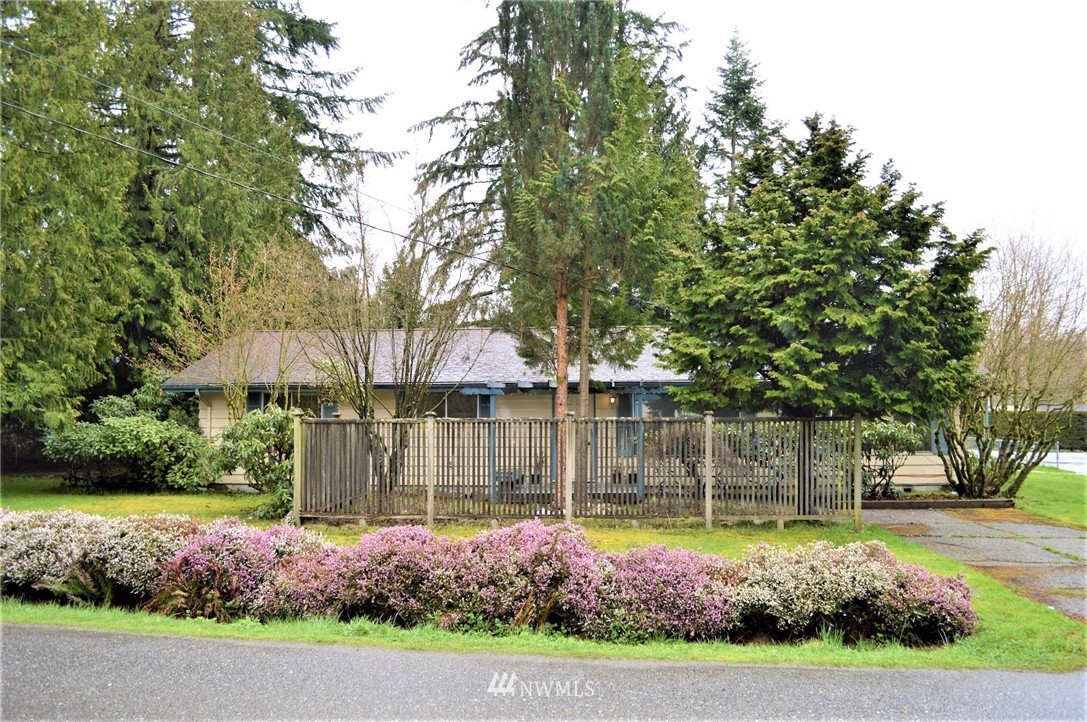 2604 Center Road Everett, WA 98204 - Photo 1 of 12