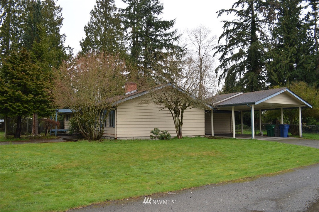 2604 Center Road Everett, WA 98204 - Photo 3 of 12