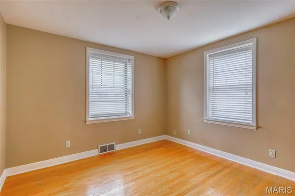 $1,800 | 6601 Alamo Avenue, Unit 1ST FLOOR A, Clayton, MO 63105