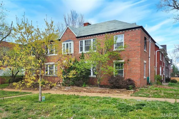 $1,800 | 6601 Alamo Avenue, Unit 1ST FLOOR A, Clayton, MO 63105