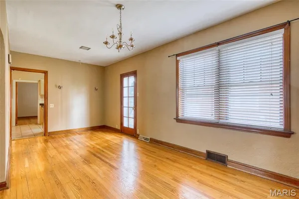 $1,800 | 6601 Alamo Avenue, Unit 1ST FLOOR A, Clayton, MO 63105