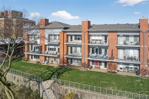 $365,000 | 5310 Chouteau's Bluff Drive, Unit 5310, St. Louis, MO 63111