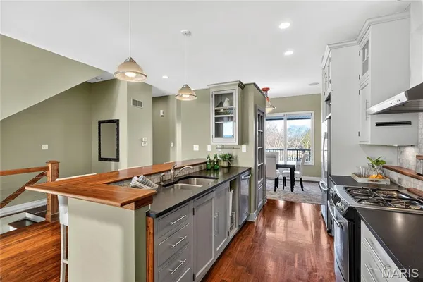 $365,000 | 5310 Chouteau's Bluff Drive, Unit 5310, St. Louis, MO 63111