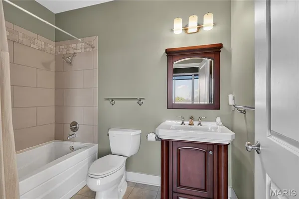 $365,000 | 5310 Chouteau's Bluff Drive, Unit 5310, St. Louis, MO 63111