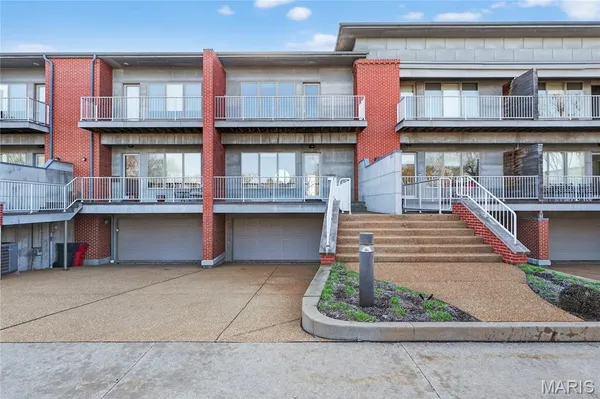 $365,000 | 5310 Chouteau's Bluff Drive, Unit 5310, St. Louis, MO 63111