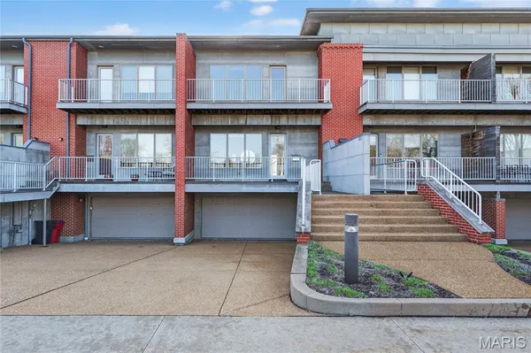 $365,000 | 5310 Chouteau's Bluff Drive, Unit 5310, St. Louis, MO 63111