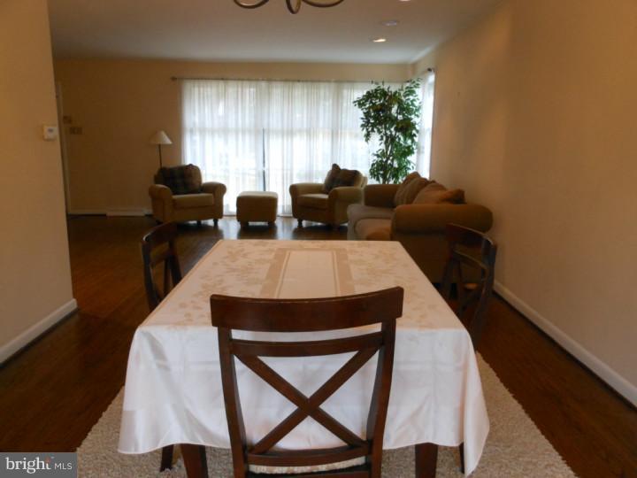 1126 Coventry Road Cheltenham, PA 19012 - Photo 4 of 25 Gallery Image 4