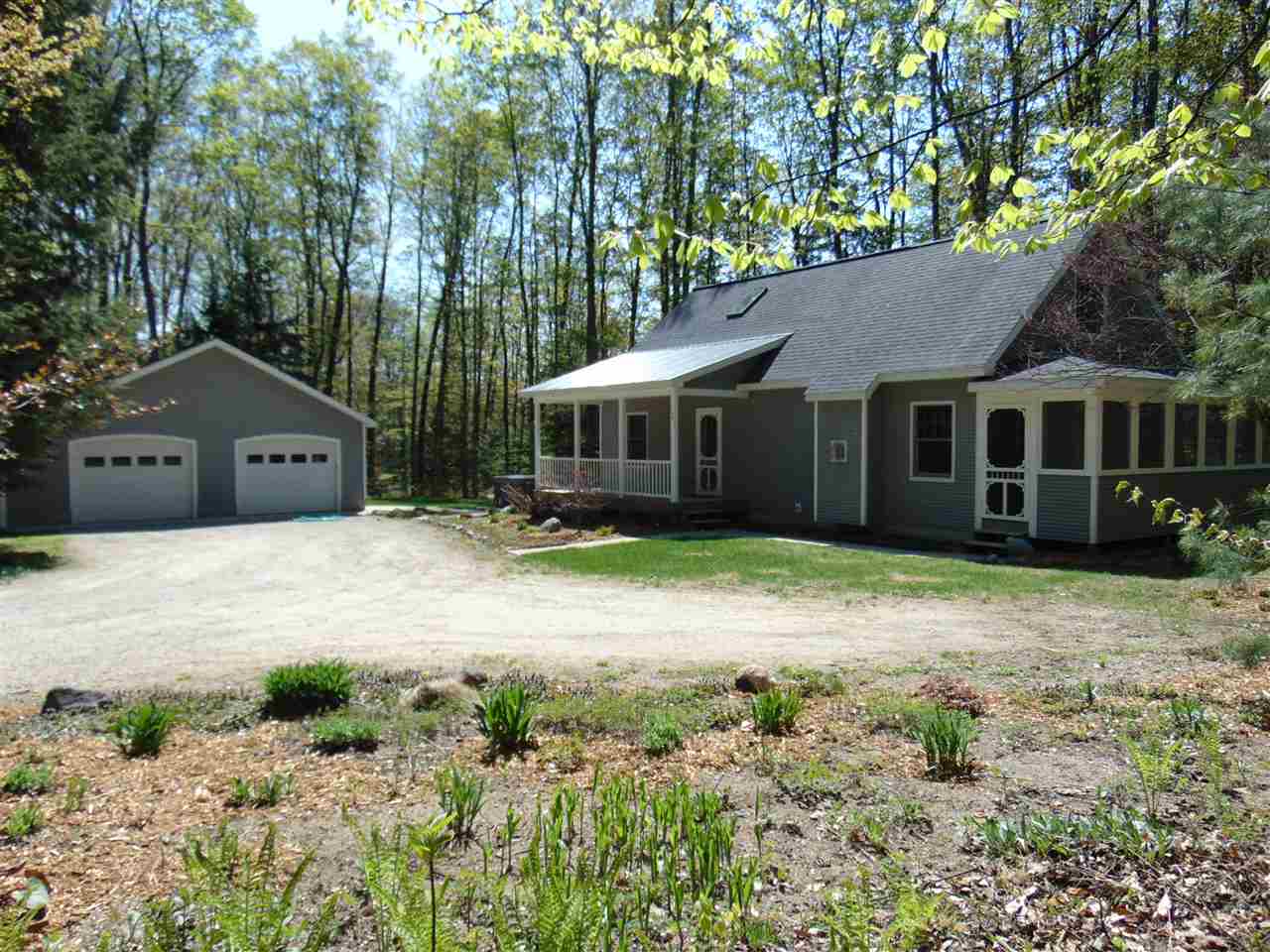 141 West Hlavka Road Maple City, MI 49664 - Photo 1 of 48 1847172.JPG