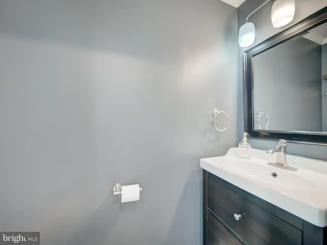 $3,000 | 6191 Little Valley Way, Alexandria, VA 22310