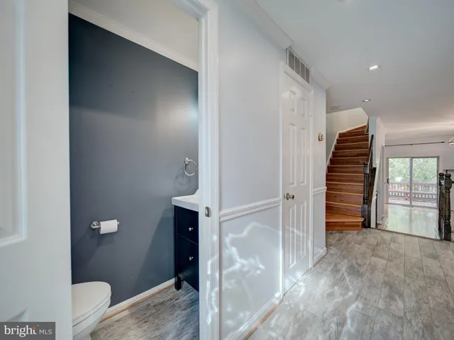 $3,000 | 6191 Little Valley Way, Alexandria, VA 22310