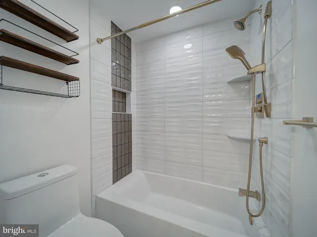 $3,000 | 6191 Little Valley Way, Alexandria, VA 22310