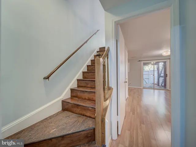 $3,000 | 6191 Little Valley Way, Alexandria, VA 22310