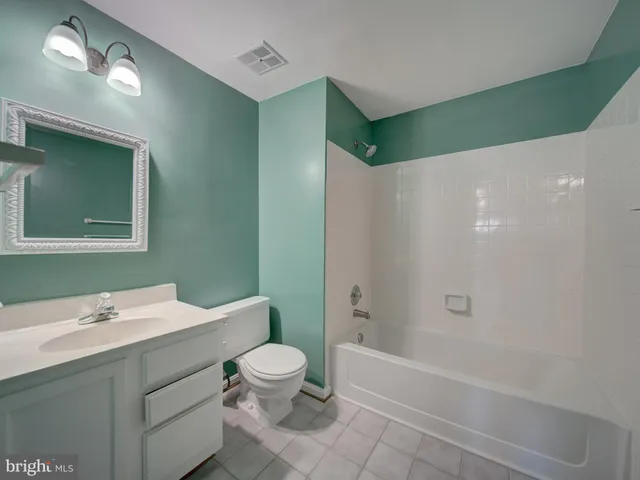 $3,000 | 6191 Little Valley Way, Alexandria, VA 22310