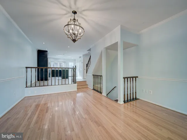 $3,000 | 6191 Little Valley Way, Alexandria, VA 22310