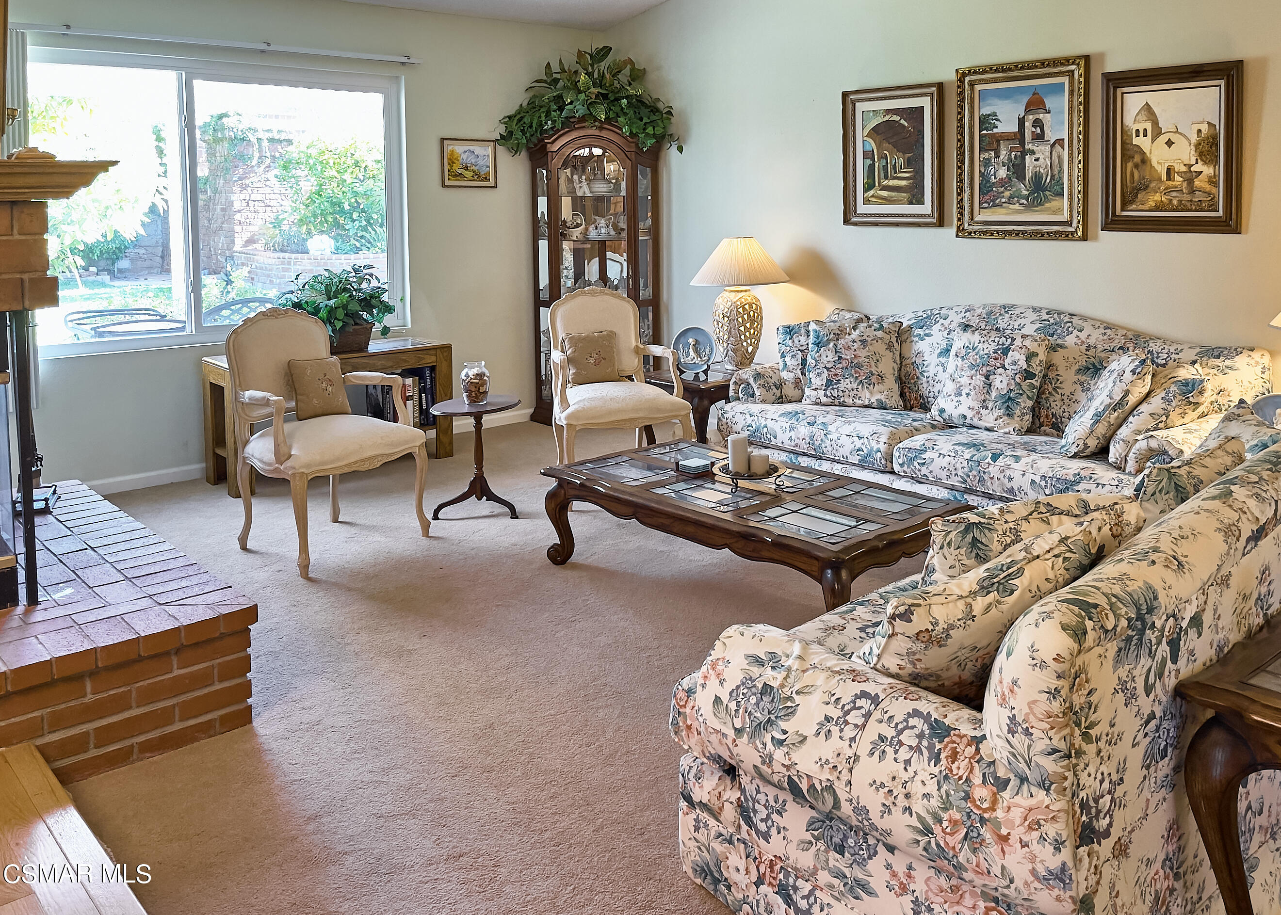 4110 Oakcliff Drive Moorpark, CA 93021 - Photo 15 of 67 Living Room 2