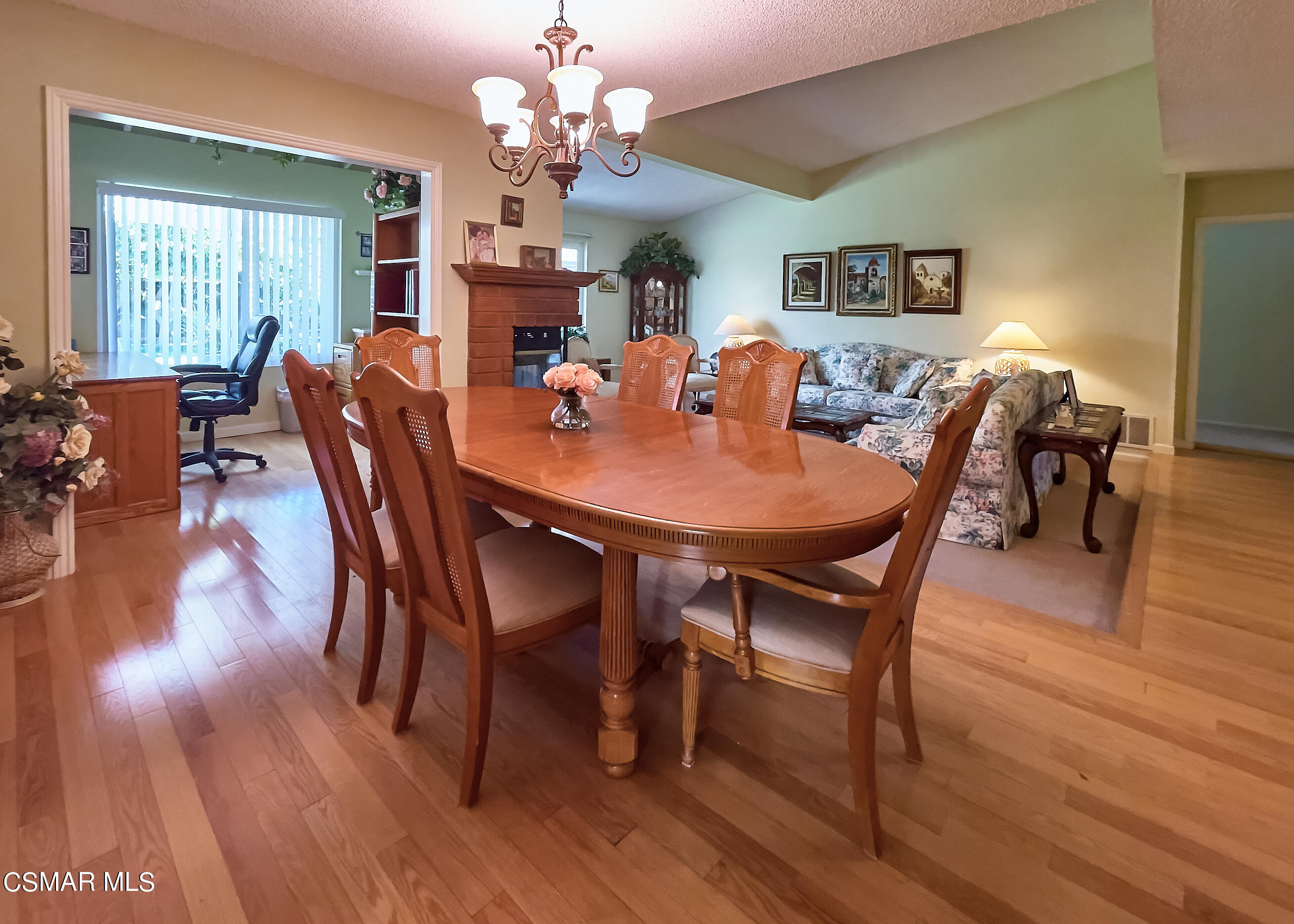 4110 Oakcliff Drive Moorpark, CA 93021 - Photo 19 of 67 Dining Room 2