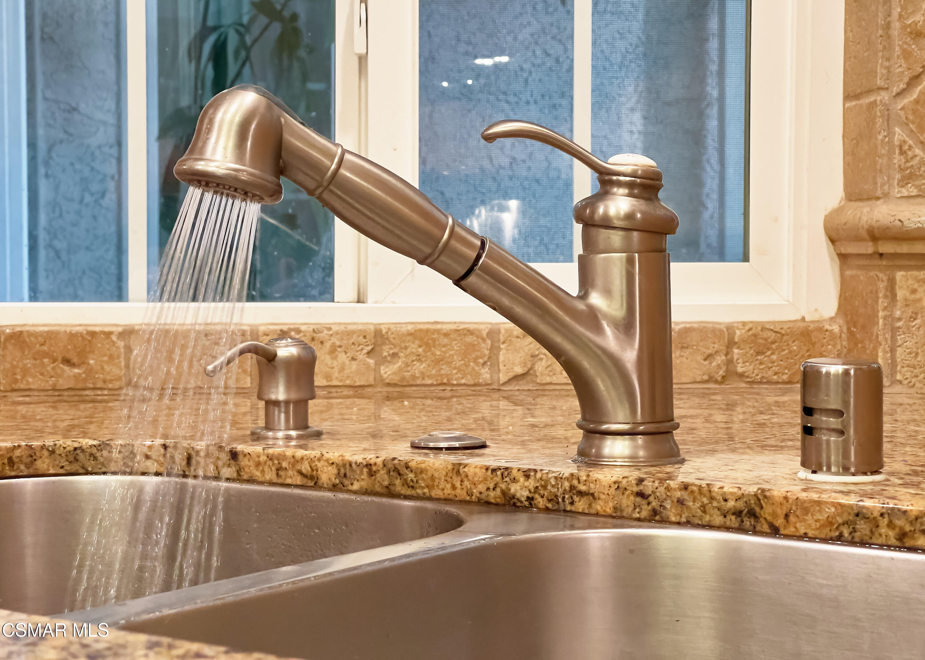 4110 Oakcliff Drive Moorpark, CA 93021 - Photo 43 of 67 Kitchen