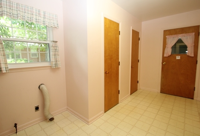 1107 North Greenbriar Road Muncie, IN 47304 - Photo 23 of 26 Gallery Image 23