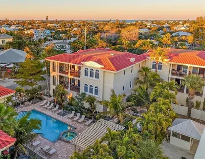 $2,245,000 | 7316 Gulf Drive, Unit 8, Holmes Beach, FL 34217
