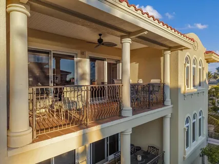 $2,295,000 | 7316 Gulf Drive, Unit 8, Holmes Beach, FL 34217