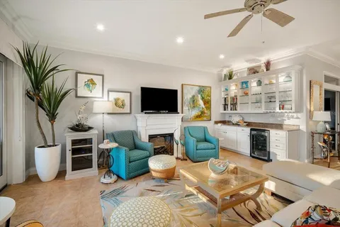 $2,295,000 | 7316 Gulf Drive, Unit 8, Holmes Beach, FL 34217