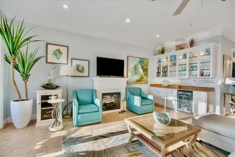 $2,295,000 | 7316 Gulf Drive, Unit 8, Holmes Beach, FL 34217