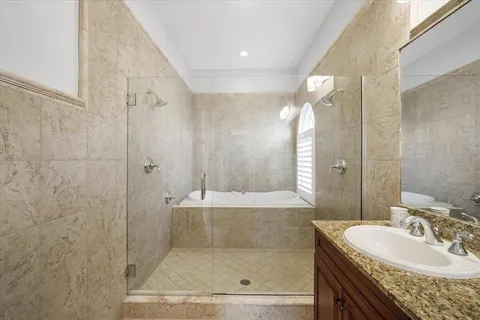 $2,245,000 | 7316 Gulf Drive, Unit 8, Holmes Beach, FL 34217