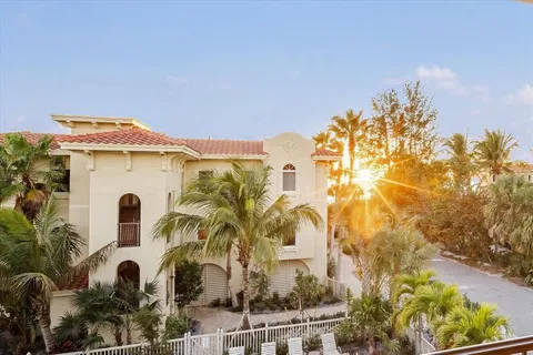 $2,150,000 | 7316 Gulf Drive, Unit 8, Holmes Beach, FL 34217