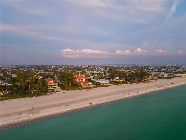 $2,395,000 | 7316 Gulf Drive, Unit 8, Holmes Beach, FL 34217