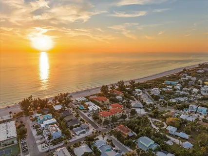 $2,395,000 | 7316 Gulf Drive, Unit 8, Holmes Beach, FL 34217