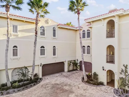 $2,295,000 | 7316 Gulf Drive, Unit 8, Holmes Beach, FL 34217