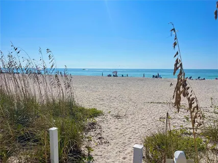 $2,295,000 | 7316 Gulf Drive, Unit 8, Holmes Beach, FL 34217