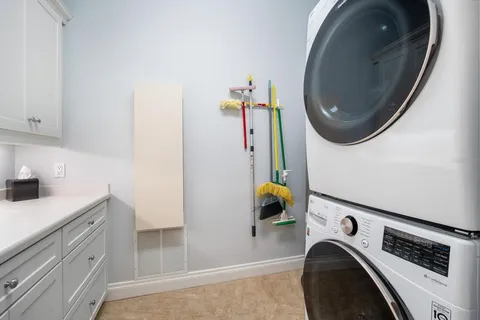 $2,395,000 | 7316 Gulf Drive, Unit 8, Holmes Beach, FL 34217