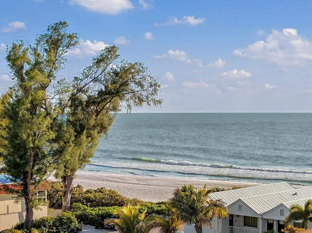 $2,295,000 | 7316 Gulf Drive, Unit 8, Holmes Beach, FL 34217