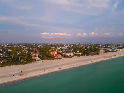 $2,245,000 | 7316 Gulf Drive, Unit 8, Holmes Beach, FL 34217