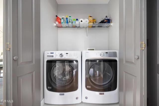 $399,900 | 16 Taylor Ridge Court, Johnson City, TN 37601