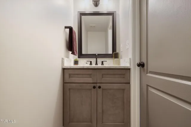 $399,900 | 16 Taylor Ridge Court, Johnson City, TN 37601