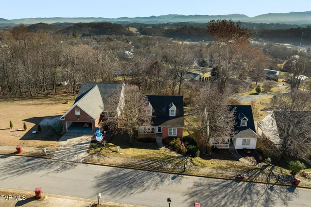 $399,900 | 16 Taylor Ridge Court, Johnson City, TN 37601