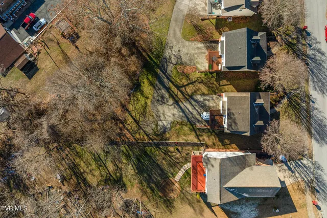 $399,900 | 16 Taylor Ridge Court, Johnson City, TN 37601