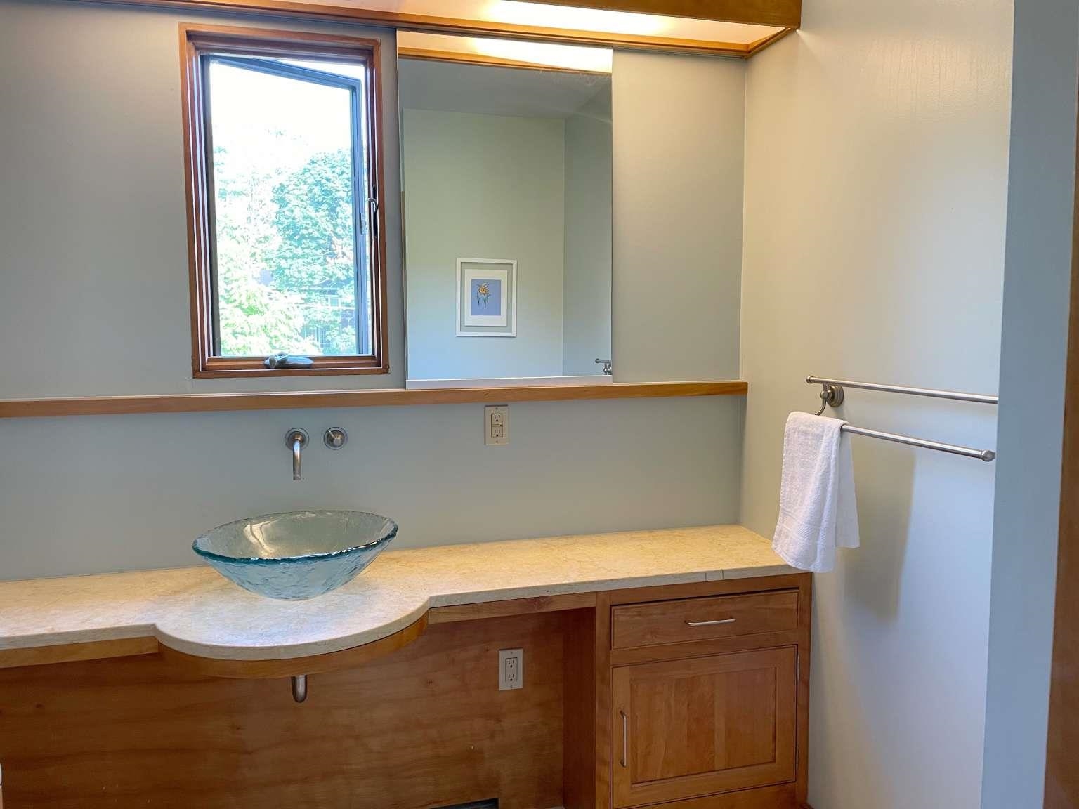 352 South Cove Road Burlington, VT 05401 - Photo 13 of 19 Gallery Image 13