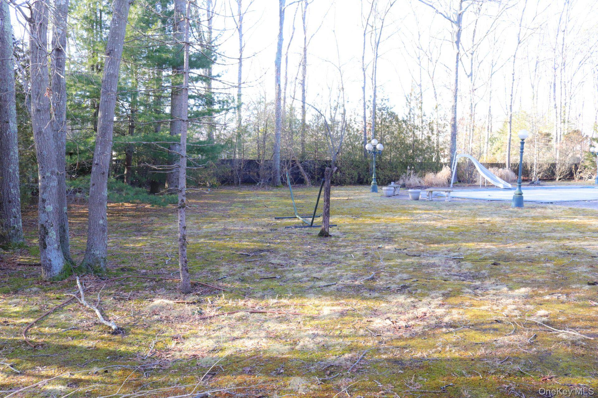 35 Hastings Drive Ridge, NY 11961 - Photo 39 of 39 View of yard