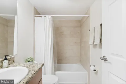 $359,000 | 2001 Hamilton Street, Unit 1029, Philadelphia, PA 19130