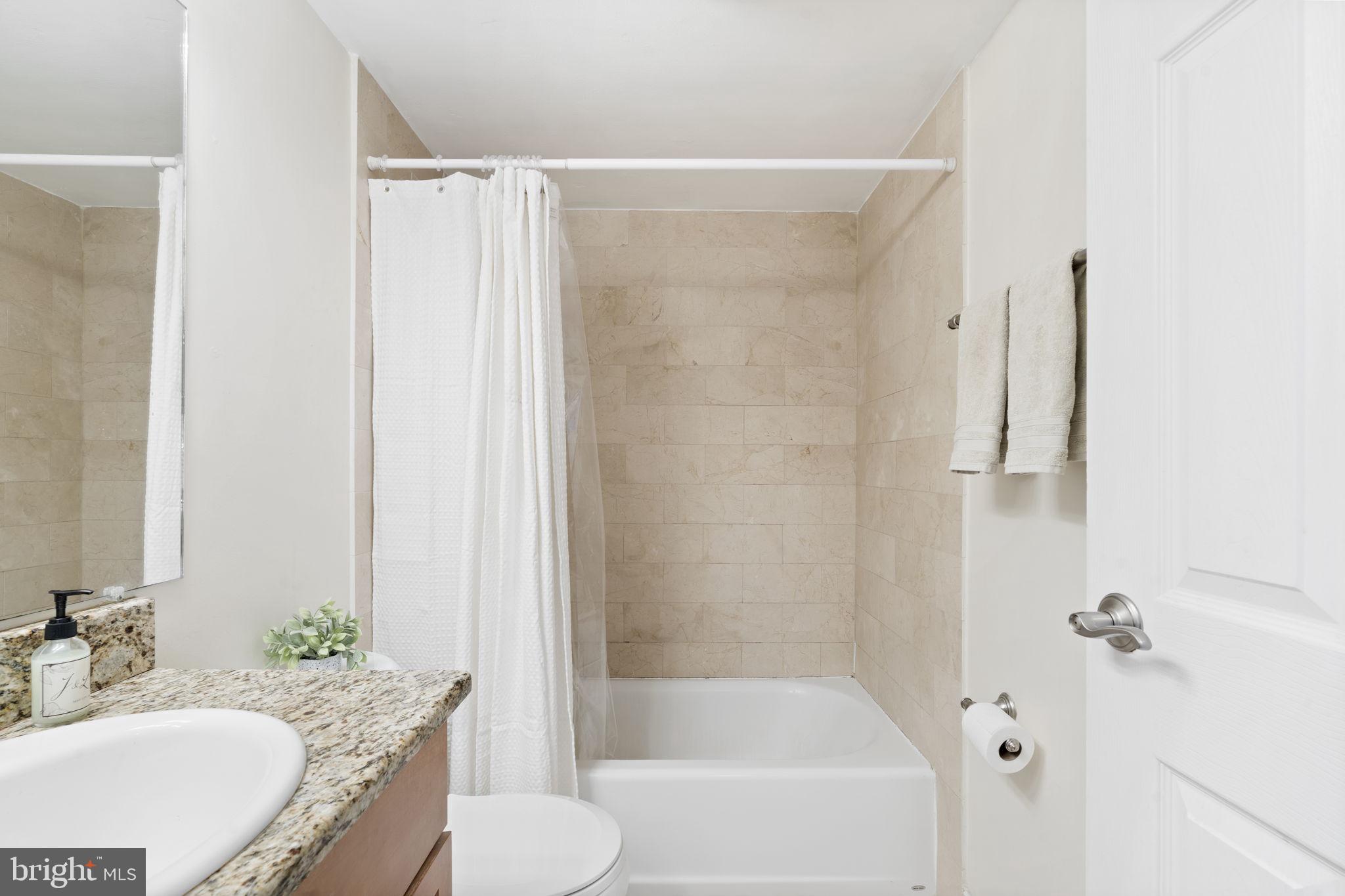 2001 Hamilton Street, Unit 1029 Philadelphia, PA 19130 - Photo 19 of 37