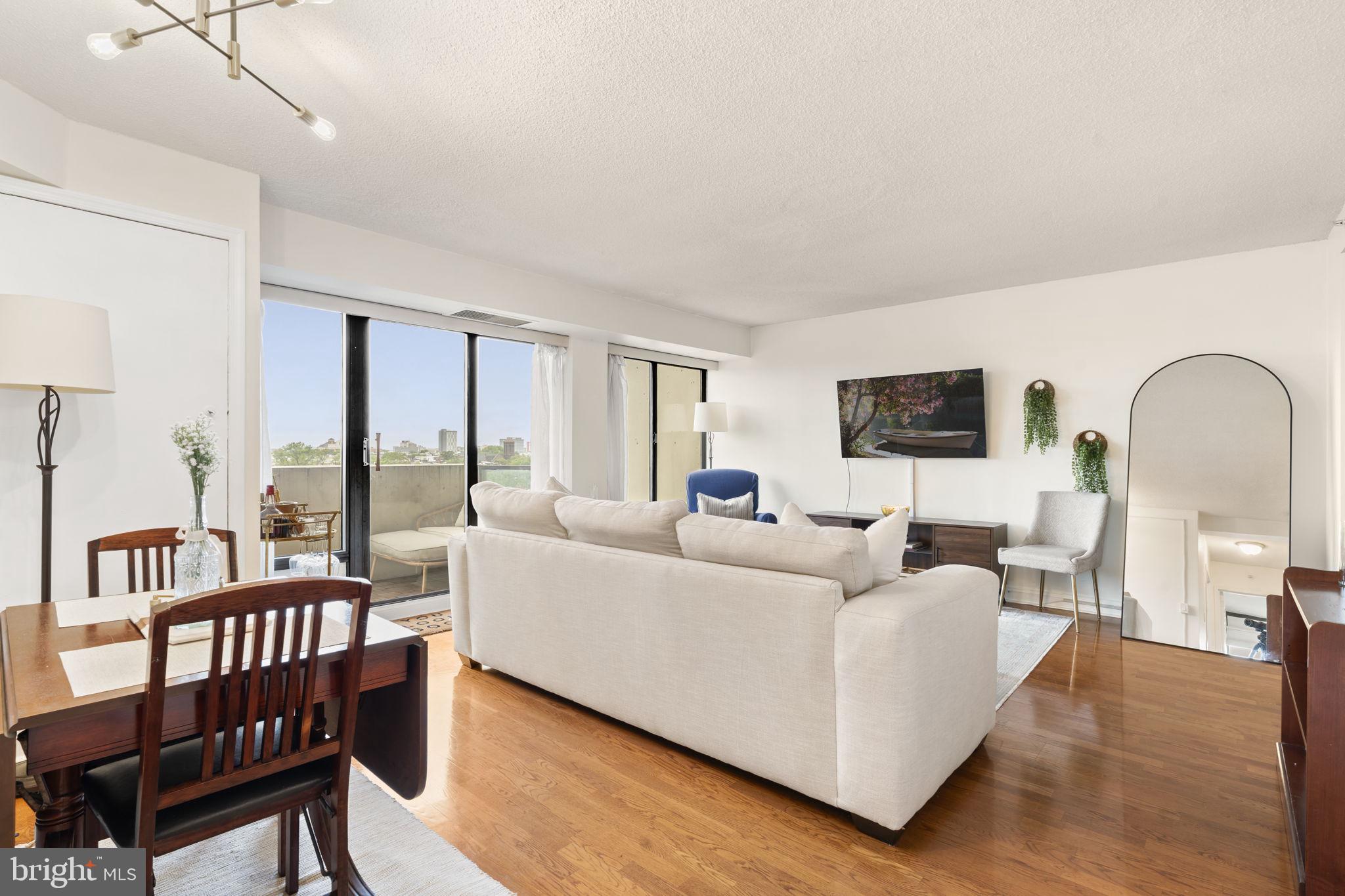 2001 Hamilton Street, Unit 1029 Philadelphia, PA 19130 - Photo 2 of 37