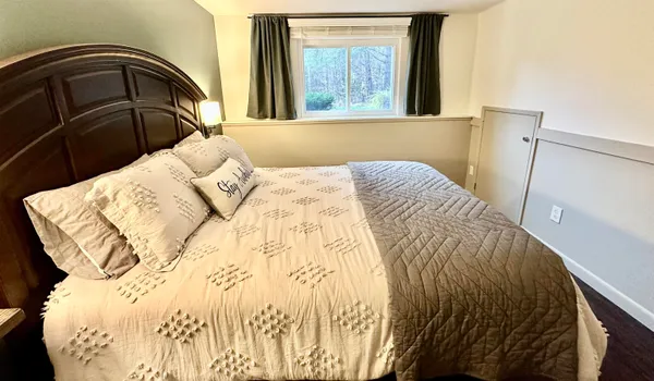 $1,600 | 22 Orris Road, Unit F1 LOWER, Thornton, NH 03285