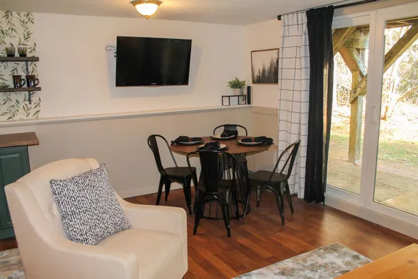 $1,600 | 22 Orris Road, Unit F1 LOWER, Thornton, NH 03285