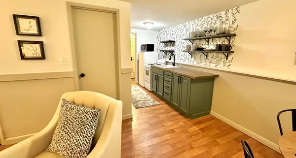 $1,600 | 22 Orris Road, Unit F1 LOWER, Thornton, NH 03285