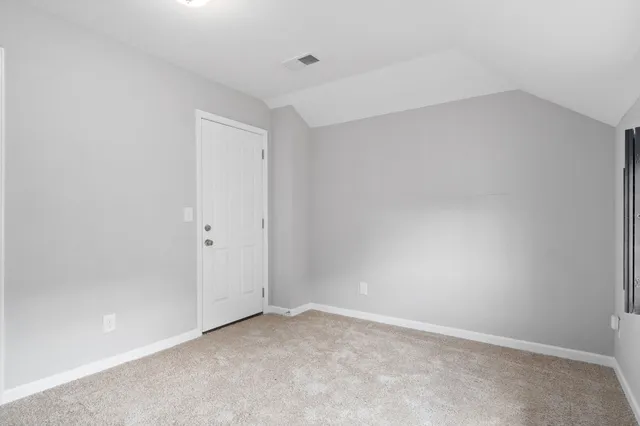 $2,300 | 3519 Oak Creek Drive, Clarksville, TN 37040